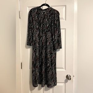 NWT QED London Knee length black speckle print dress
